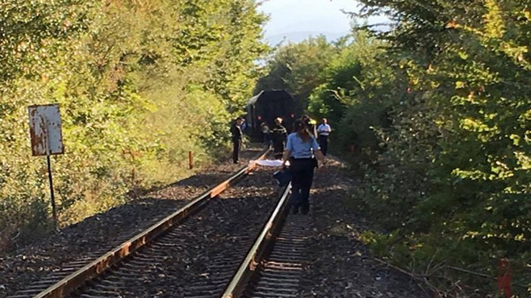 Τραγικό δυστύχημα: Άνδρας διαμελίστηκε από την αμαξοστοιχία του δρομολογίου Καλαμπάκα-Αθήνα Τραγικό δυστύχημα: Άνδρας διαμελίστηκε από την αμαξοστοιχία του δρομολογίου Καλαμπάκα-Αθήνα