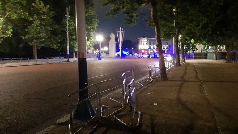 Συνελήφθη ύποπτος οπλισμένος με μαχαίρι έξω από τα Ανάκτορα του Μπάκιγχαμ