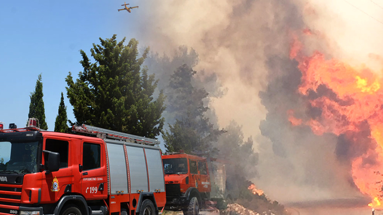 Απόγνωση στη Ζάκυνθο – Κάηκαν σπίτια