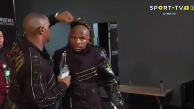 O Μεϊγουέδερ φόρεσε την κουκούλα του και ετοιμάζεται για τη μεγάλη είσοδό του