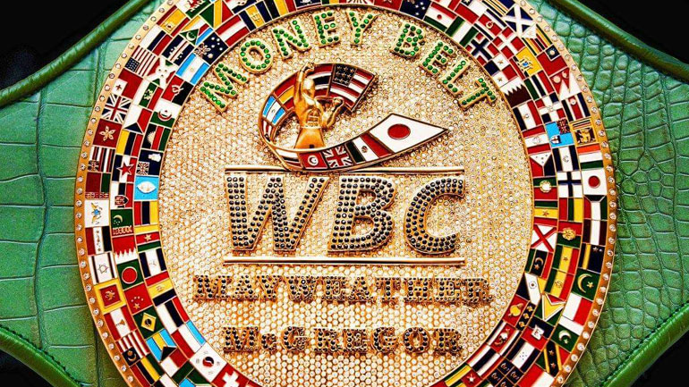 Η ζώνη που θα φορέσει ο νικητής είναι 24 καρατίων. Έχει 3.360 διαμάντια και είναι από δέρμα κροκοδειλου.