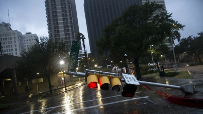 Τουλάχιστον πέντε νεκροί από τον τυφώνα Χάρβεϊ στο Τέξας