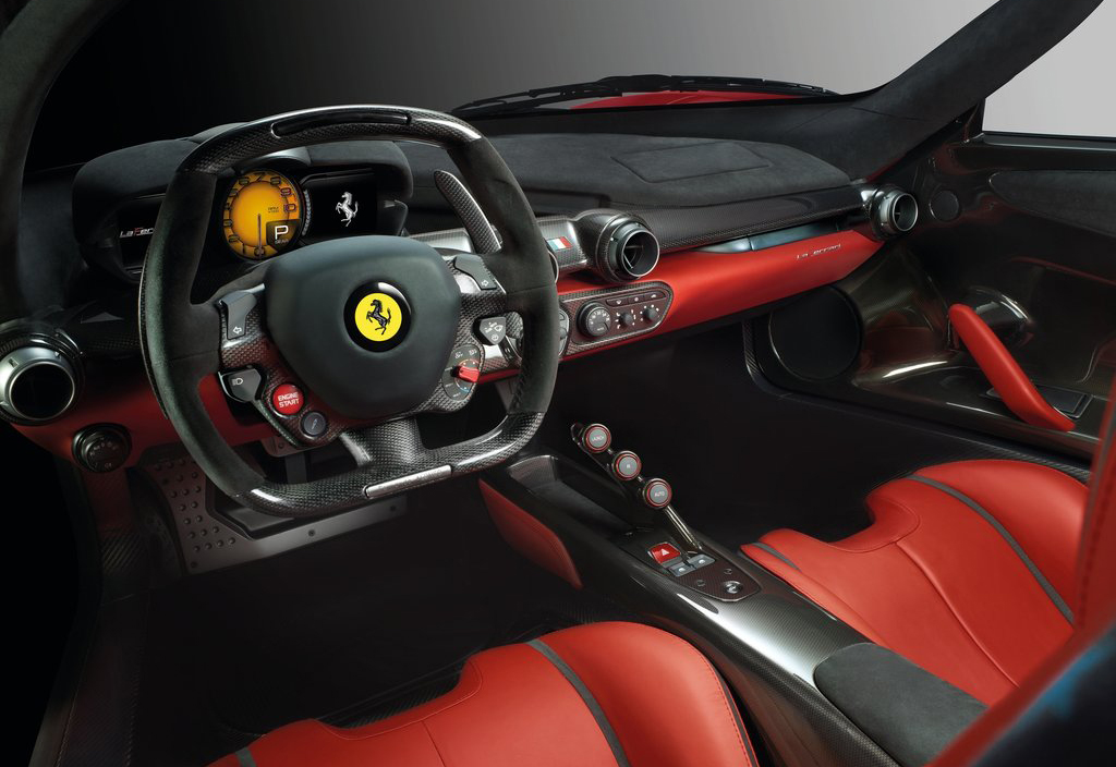 Το εσωτερικό βγαλμένο από άλλον πλανήτη! Αυτόν της Ferrari...