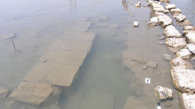 Αρχαίο κτήριο που πιθανόν να αναφέρει ο Παυσανίας βρέθηκε στον βυθό της Σαλαμίνας