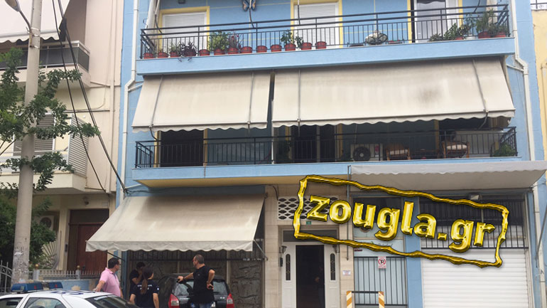 Σε κρίσιμη κατάσταση η κοπέλα που απεγκλωβίστηκε από φλεγόμενο διαμέρισμα στην Πετρούπολη