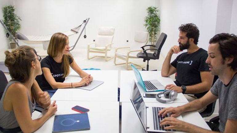 Ισπανία: Oι χαμηλοί μισθοί φέρνουν επενδύσεις