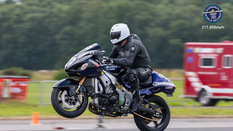 Στο Guinness στη ..μία ρόδα!