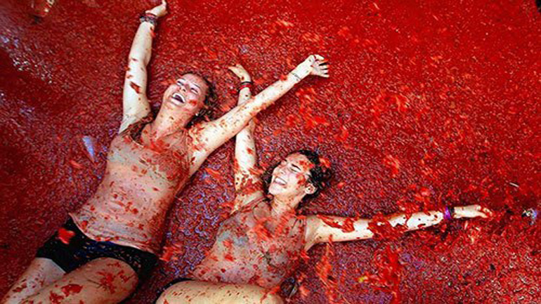 La Tomatina: Ο… πόλεμος της ντομάτας