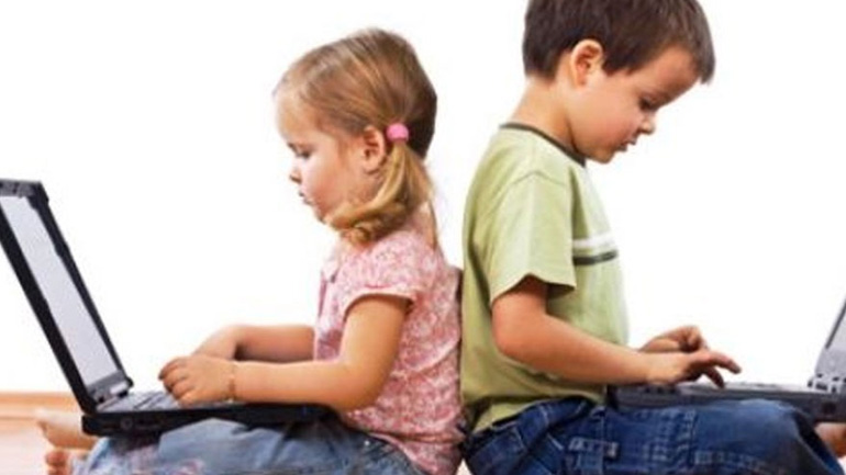 Καλύτεροι μαθητές όσοι ασχολούνται με διαδικτυακά παιχνίδια