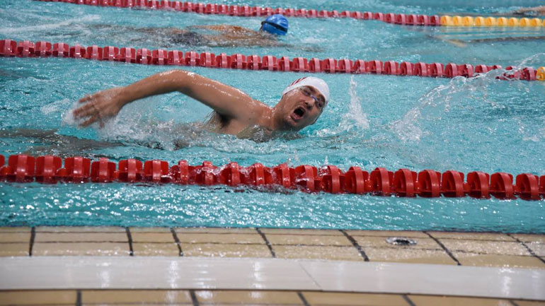 Ο Κώστας Νικολόπουλος επί το έργον