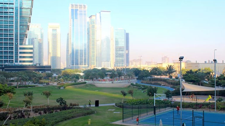 Τα Ηνωμένα Αραβικά Εμιράτα εγκαταλείπουν το πρότυπο της αφορολογήτου οικονομίας