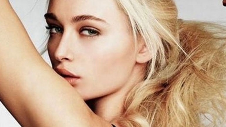 Δείτε πώς θα ξεφορτωθείτε τους κόμπους στα μαλλιά εύκολα και γρήγορα!