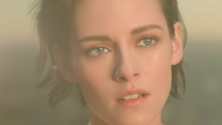 Gabrielle: H Kristen Stewart πρωταγωνιστεί στην καμπάνια για το νέο άρωμα της Chanel