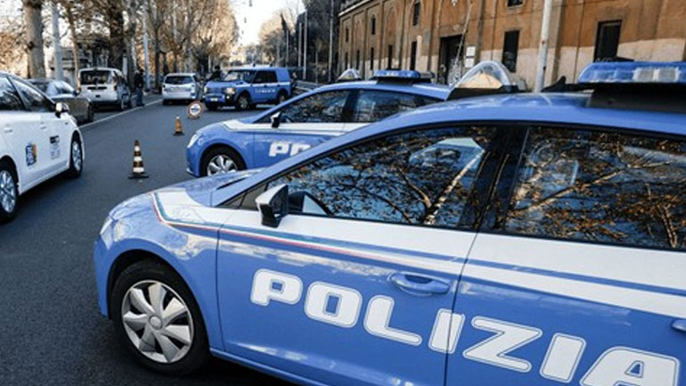 Ιταλία: Δυο ανήλικοι παραδόθηκαν και ένας τρίτος εντοπίσθηκε, για τον βιασμό τουρίστριας και μίας τρανσέξουαλ Ιταλία: Δυο ανήλικοι παραδόθηκαν και ένας τρίτος εντοπίσθηκε, για τον βιασμό τουρίστριας και μίας τρανσέξουαλ