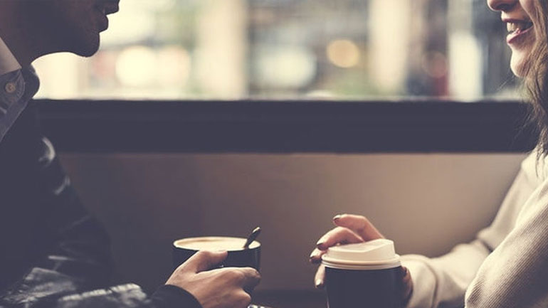 Φίλοι με τον πρώην: Τέσσερις λόγοι που το κάνουμε και πότε «λειτουργεί»