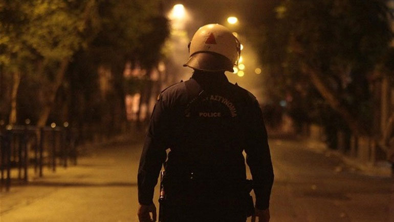 Επίθεση με μολότοφ σε διμοιρία των ΜΑΤ Επίθεση με μολότοφ σε διμοιρία των ΜΑΤ