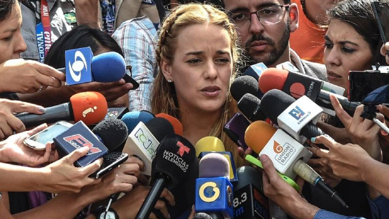 Βενεζουέλα: Ακτιβίστρια ανακοίνωσε πως της απαγορεύθηκε να φύγει από τη χώρα για περιοδεία στην Ευρώπη