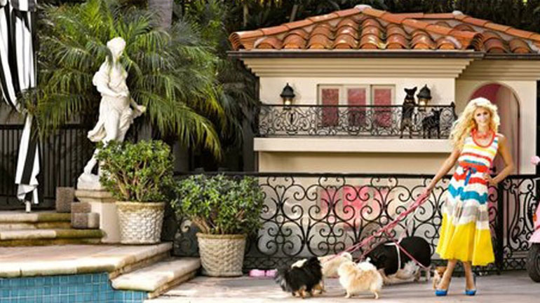 Η Paris Hilton έχει βίλα μόνο για τα σκυλιά της!