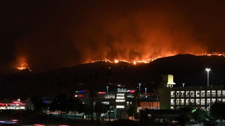 Κόλαση φωτιάς στο Λος Άντζελες – Χιλιάδες στρέμματα έγιναν στάχτη