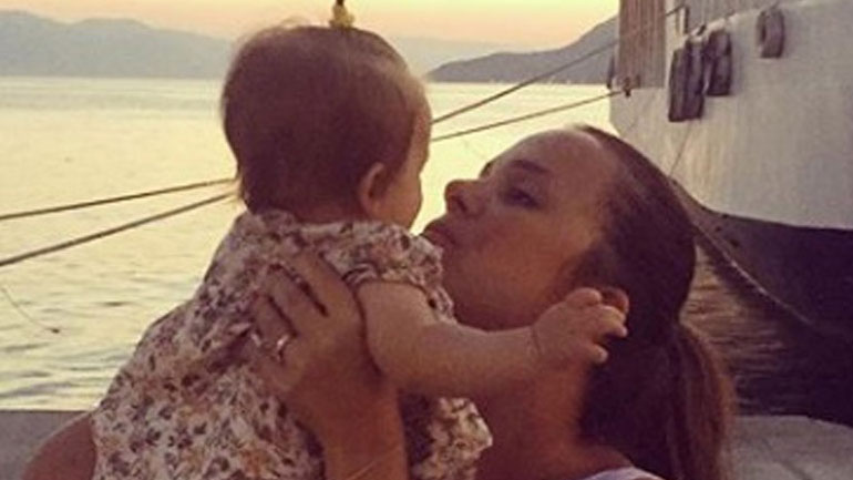 Η Ελιάνα Χρυσικοπούλου βάφτισε την κόρη της στη Μύκονο Η Ελιάνα Χρυσικοπούλου βάφτισε την κόρη της στη Μύκονο