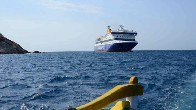 Συνεχίζονται οι εργασίες για την πλήρη αποκόλληση του «Βlue Star Patmos»