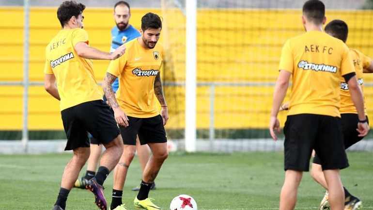 ΑΕΚ: Με Κονέ και Αραούχο η προπόνηση