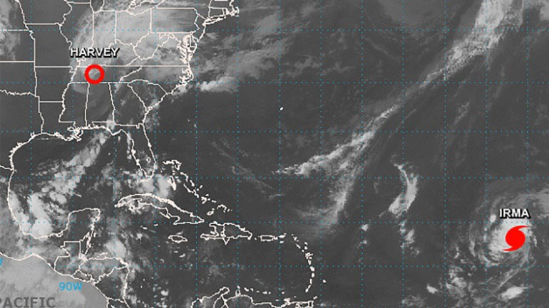Στην κατηγορία 4 ενισχύθηκε ο τροπικός κυκλώνας Ίρμα, σε κατάσταση συναγερμού πολλά νησιά στην Καραϊβική Στην κατηγορία 4 ενισχύθηκε ο τροπικός κυκλώνας Ίρμα, σε κατάσταση συναγερμού πολλά νησιά στην Καραϊβική