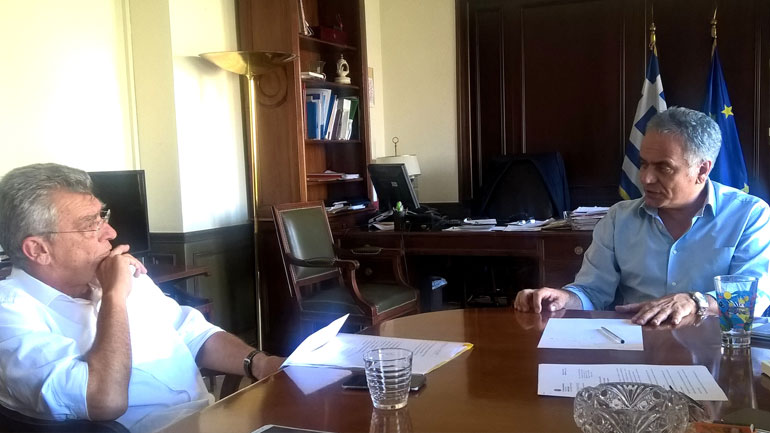 Συνάντηση Σκουρλέτη με τον δήμαρχο Λέσβου για την ανακατασκευή των σχολικών αιθουσών που επλήγησαν από τον σεισμό