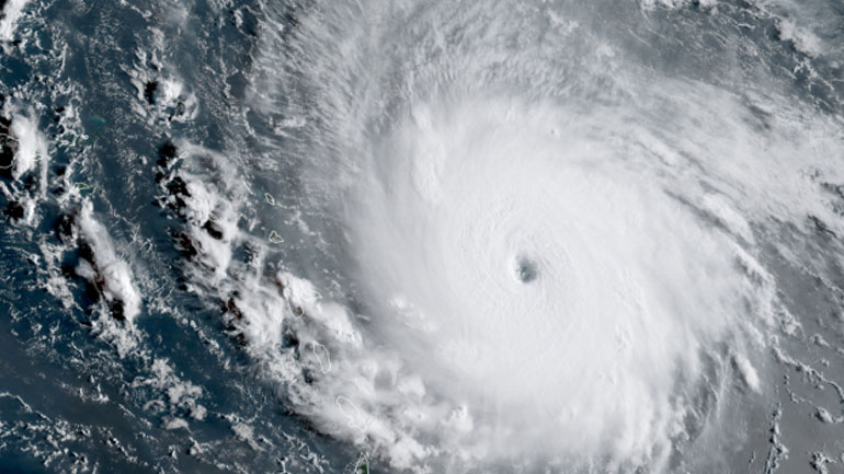 Τουλάχιστον δύο νεκροί και δύο σοβαρά τραυματίες από το πέρασμα του κυκλώνα Ίρμα