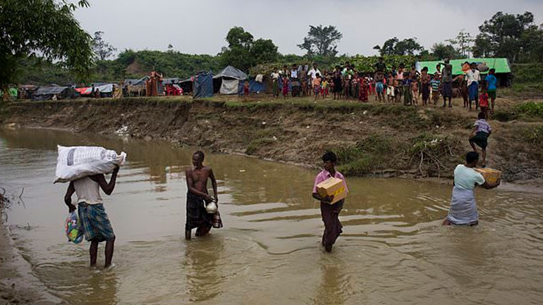 Περισσότεροι από 123.000 πρόσφυγες Ροχίνγκια έχουν φτάσει στο Μπανγκλαντές