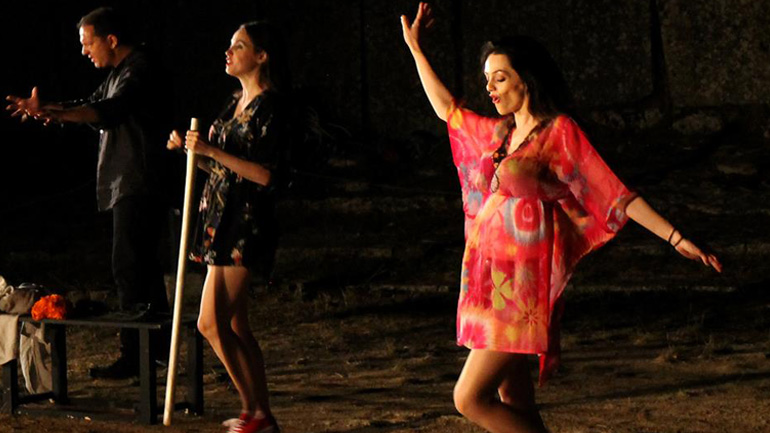 Οι «Εκκλησιάζουσες» του Αριστοφάνη στο Δημοτικό Αμφιθέατρο του Δήμου Αχαρνών