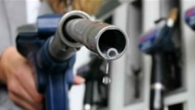 Λουκέτο σε παράνομο πρατήριο καυσίμων στο Χαλάνδρι