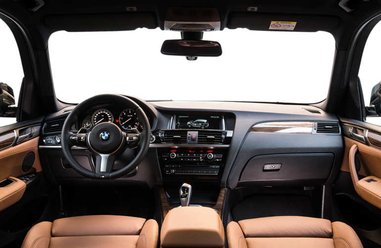 Το πολυτελές εσωτερικό της επειτειακής έκδοσης...