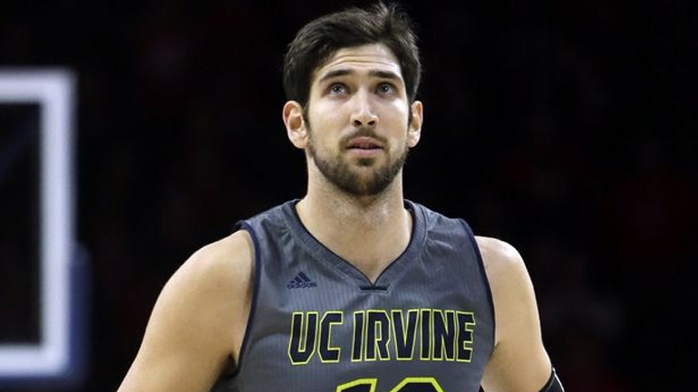 Στον Κολοσσό ο Δημακόπουλος