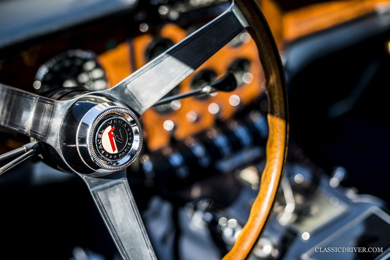 Και μόνο η αίσθηση να κρατάς ένα τέτοιο τιμόνι...