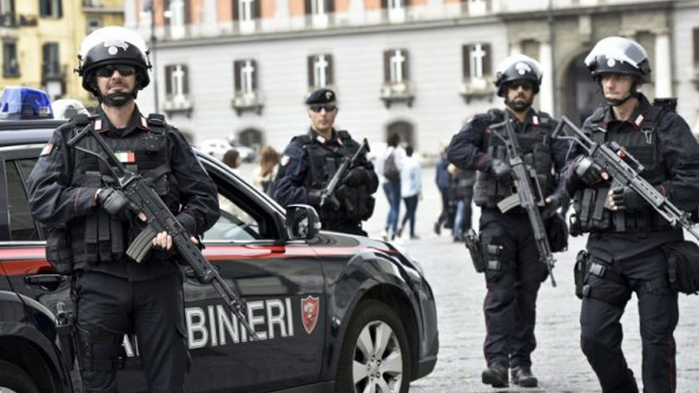 Παύθηκαν των καθηκόντων τους οι καραμπινιέροι που κατηγορούνται για τον βιασμό φοιτητριών