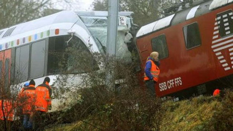 Ελβετία: Τουλάχιστον 27 τραυματίες έπειτα από σύγκρουση τρένων