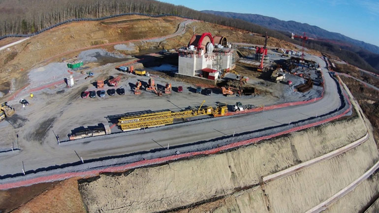 Η Eldorado αναστέλλει τις εργασίες της στην Ελλάδα