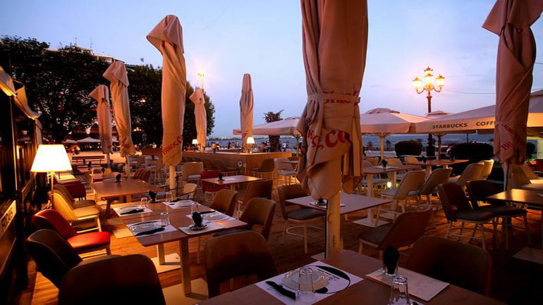 Cosmopolitan, το καινούριο μπαρ-εστιατόριο της Αριστοτέλους