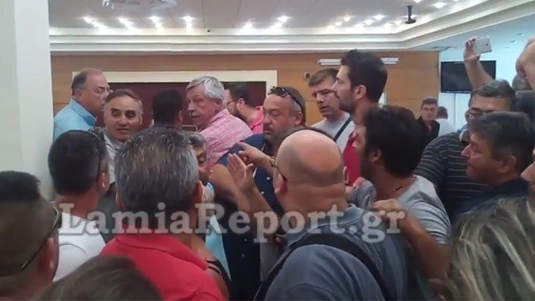 Ταραχώδης συνεδρίαση του Δημοτικού Συμβουλίου Λαμίας