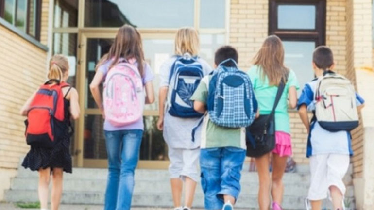 Έρευνα: Τα παιδιά που ξεκινάνε σε μεγαλύτερη ηλικία το σχολείο συνήθως τα πάνε καλύτερα