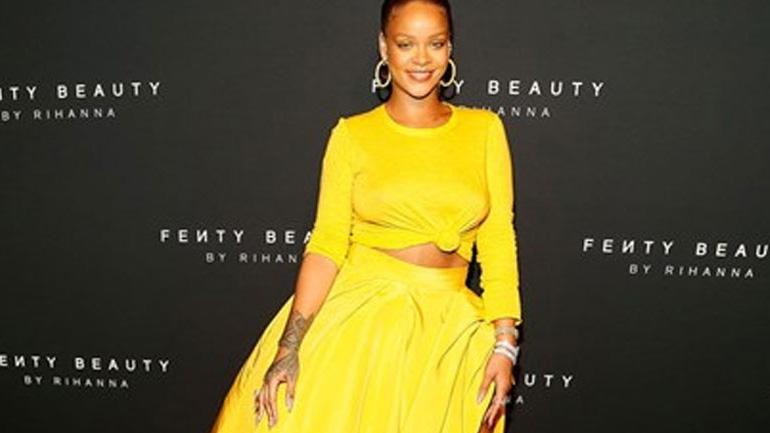 Κυκλοφόρησαν οι 40 αποχρώσεις της Rihanna!
