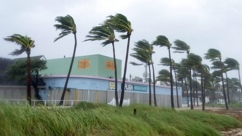 ΗΠΑ: Περισσότερες από 50 συλλήψεις στο Μαϊάμι για λεηλασίες κατά τη διάρκεια του κυκλώνα Ίρμα