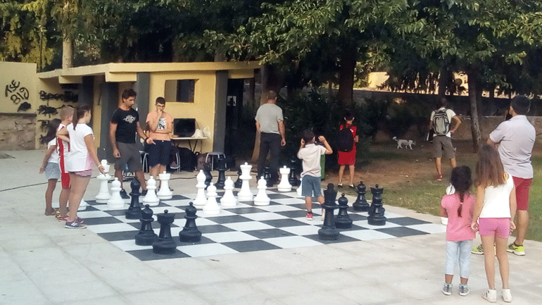 Υπαίθριο σκάκι στο Σκοπευτήριο Καισαριανής