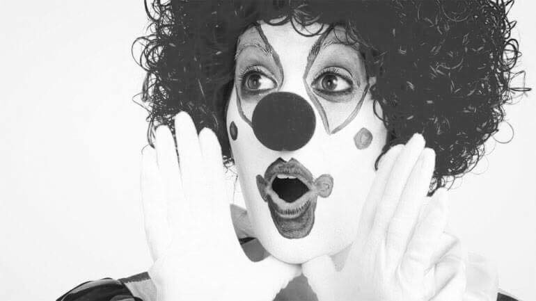 Ο «κλόουν – ατζέντης» το νέο κατά Καμμένο προφίλ του Αδώνιδος