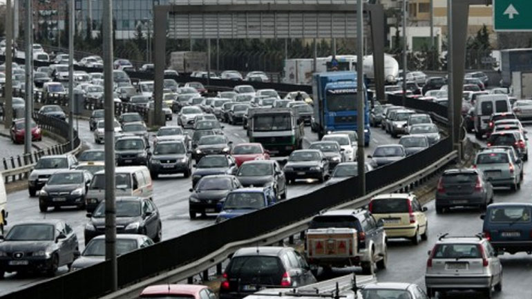 Αυξημένη η κίνηση στους δρόμους της Αθήνας λόγω της στάσης εργασίας στα λεωφορεία
