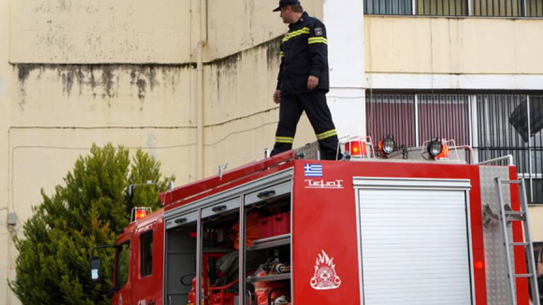 Πυρκαγιά σε δομή φιλοξενίας στη Θεσσαλονίκη Πυρκαγιά σε δομή φιλοξενίας στη Θεσσαλονίκη