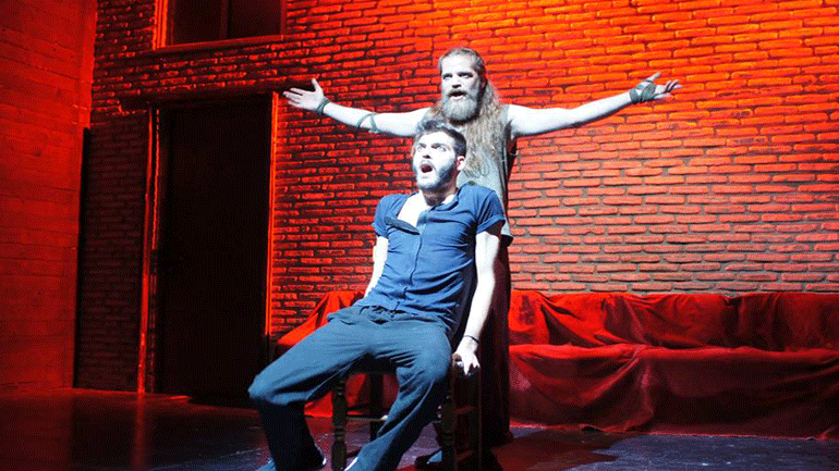 «Σαν Θεός» στο θέατρο Επί Κολωνώ