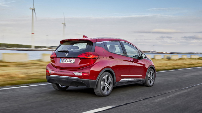 Έκαναν 750 χιλιόμετρα με ηλεκτρικό αυτοκίνητο