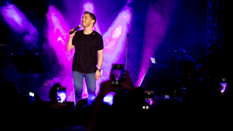 Ο Μιχάλης Χατζηγιάννης αποχαιρέτησε το καλοκαίρι στο Ζηρίνειο